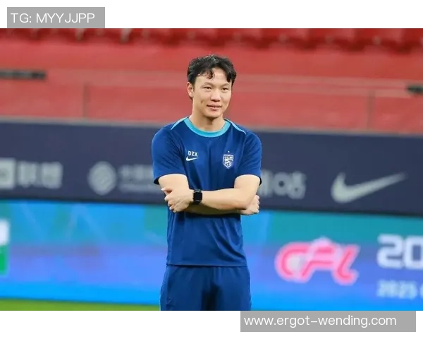 深圳新鹏城与武汉三镇激战 两边各拿1分保级之路!邓卓翔生日祝愿